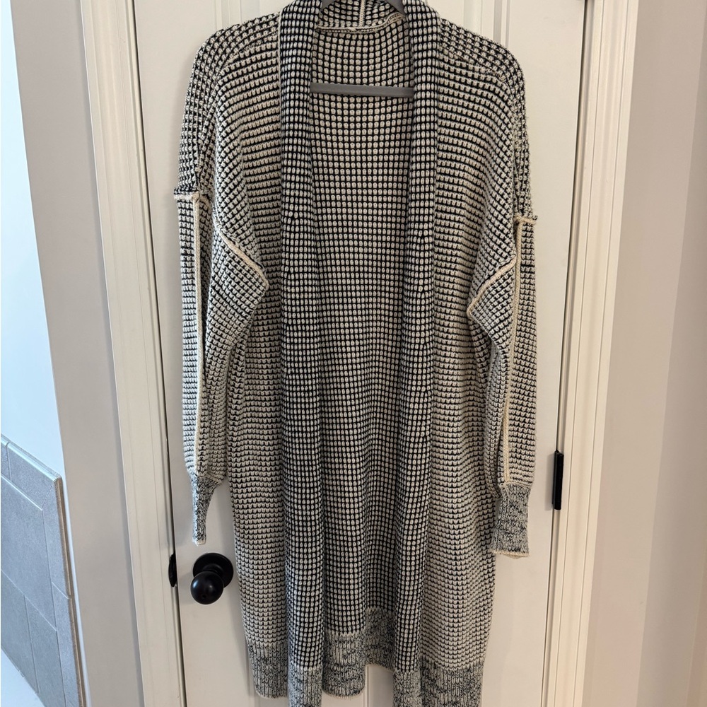 Cozy Open-Front Waffle Knit Cardigan - Black & White